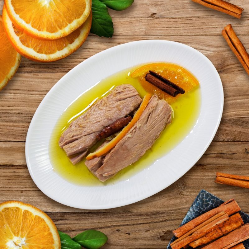 Briosa tonhalfilé naranccsal és fahéjjal